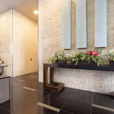 Live Cruz Tower Apartment *